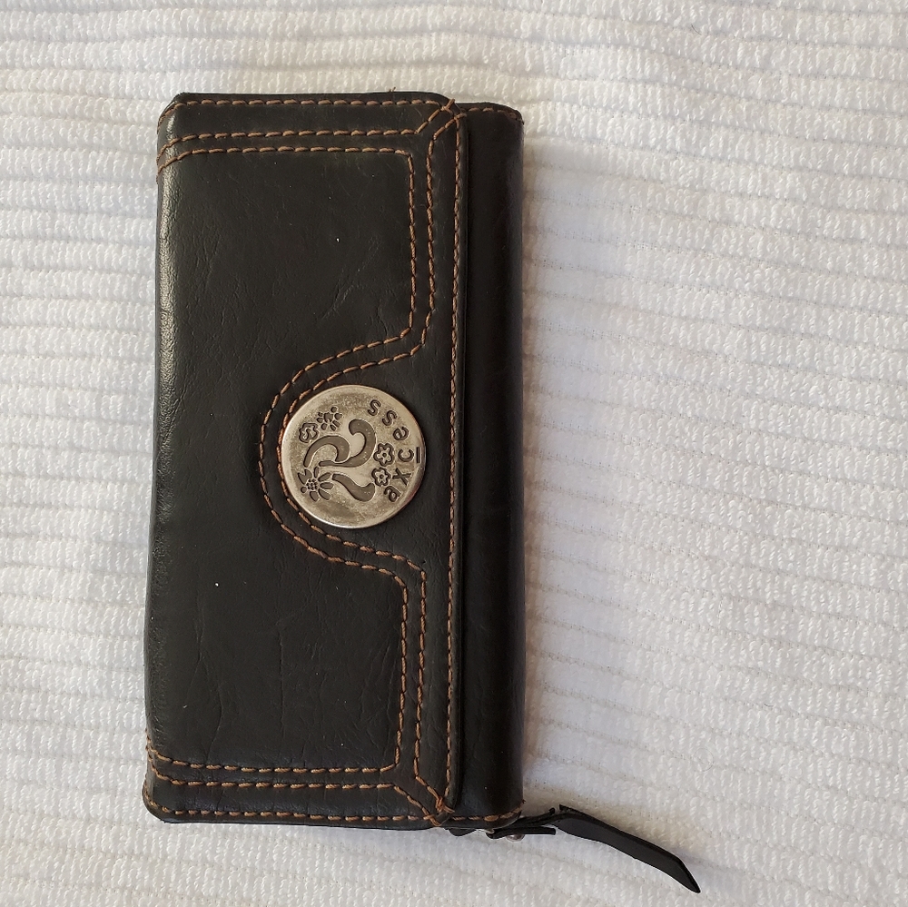 Axcess billfold